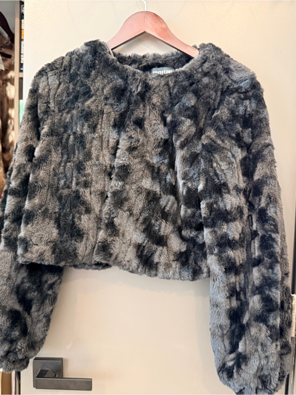 Perceptions Women's Charcoal Gray Faux Fur Cropped Teddy Jacket